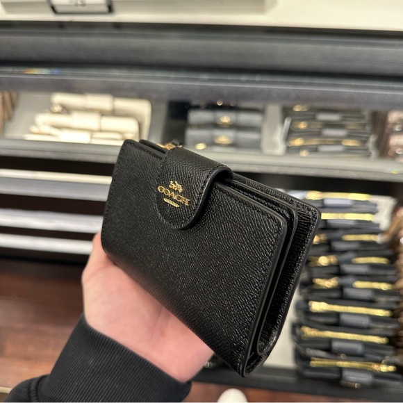 NWT Coach Medium Corner Zip Wallet Black / Gold - Picture 7 of 12